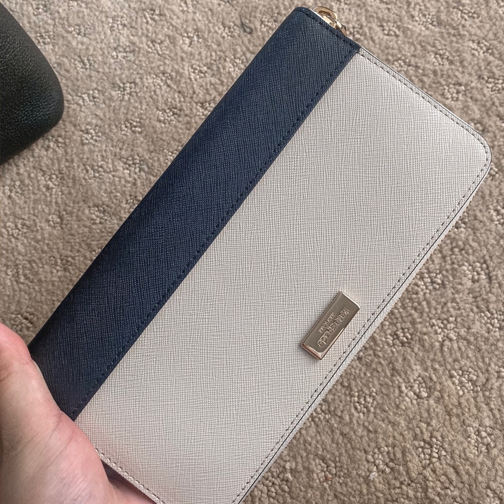 🚫SOLD on Mercari🚫 Kate Spade Neda Wallet